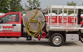 Vacuum Trucks - Imperial Industries 700-gallon aluminum sidewinder